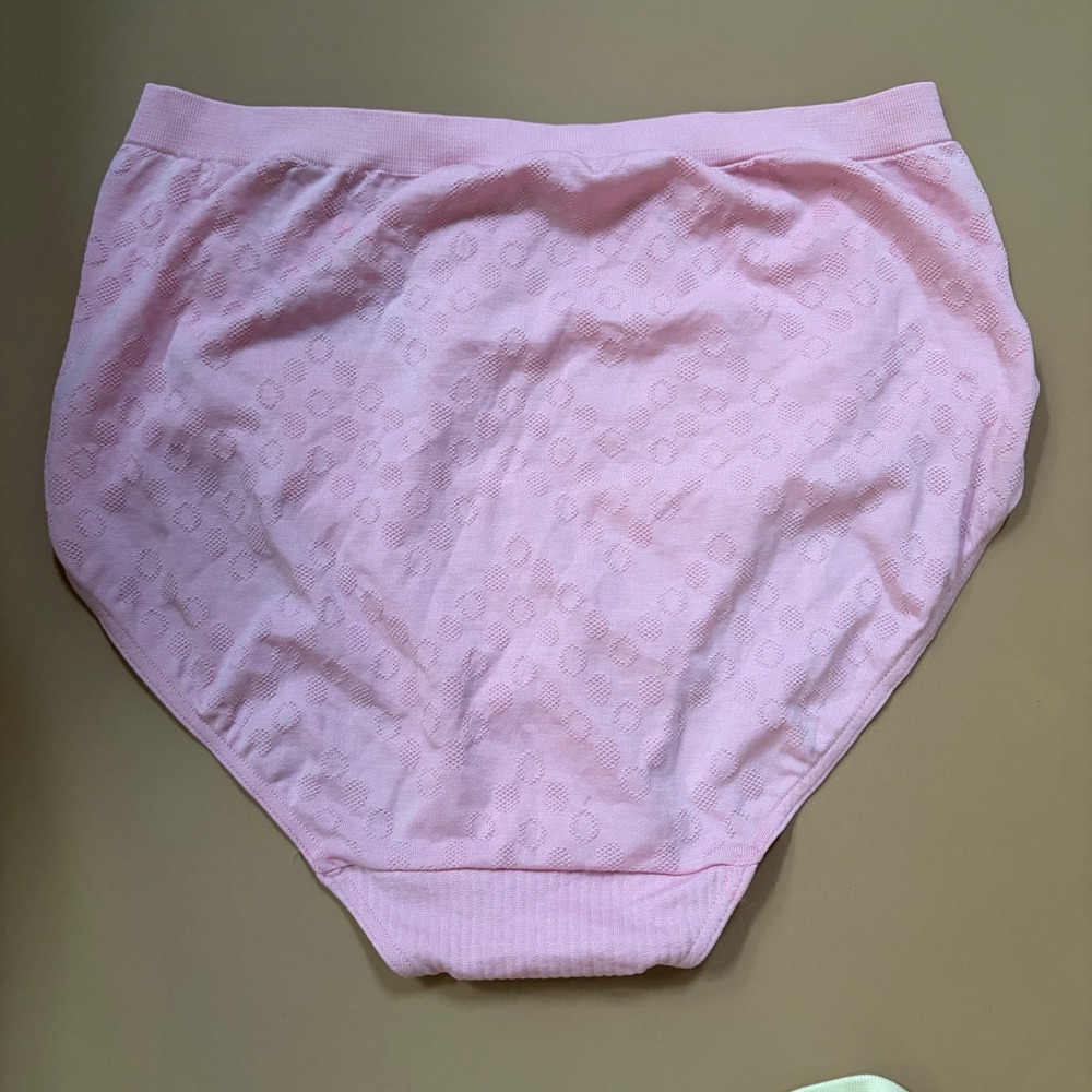 Bali Comfort Revolution Brief Panties 2 Pack Seamless Pink Cream Size 6/7 803J - Picture 7 of 7